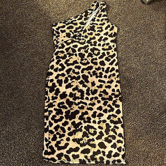 Leopard print one shoulder dress - Picture 2 of 7
